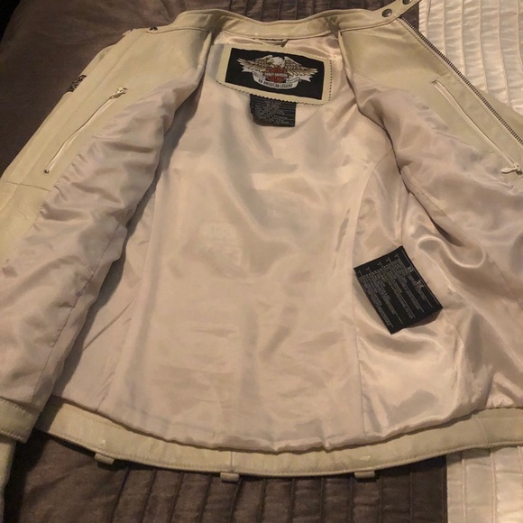 Harley Davidson Cream leather jacket and chaps - Picture 4 of 7